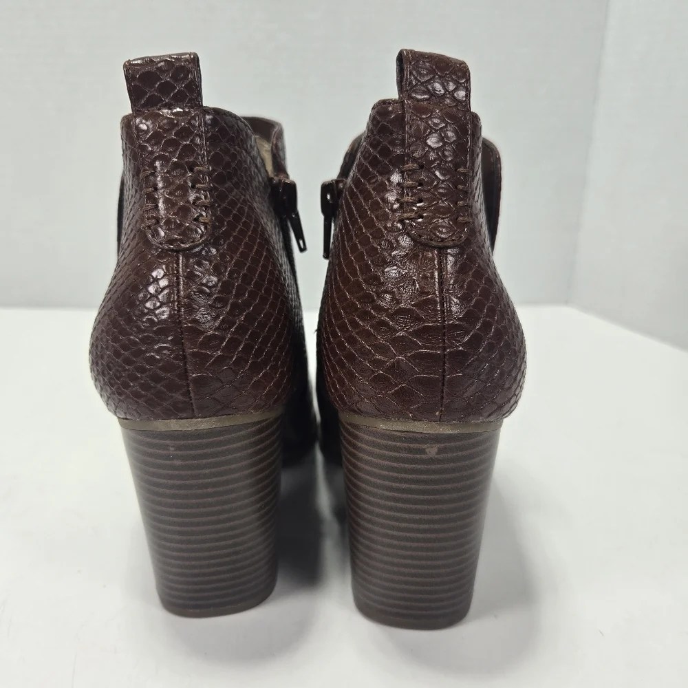 Sun + Stone Pollyy Walnut Textured Snake Skin Animal Print Ankle Booties Size 9